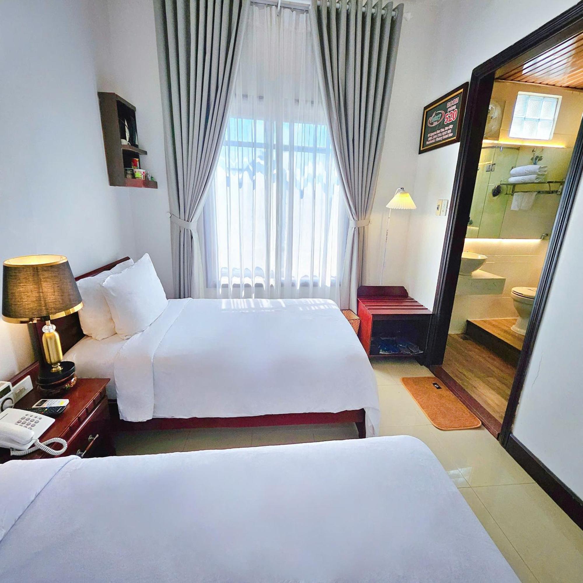 Victory Hotel Hue Exterior foto