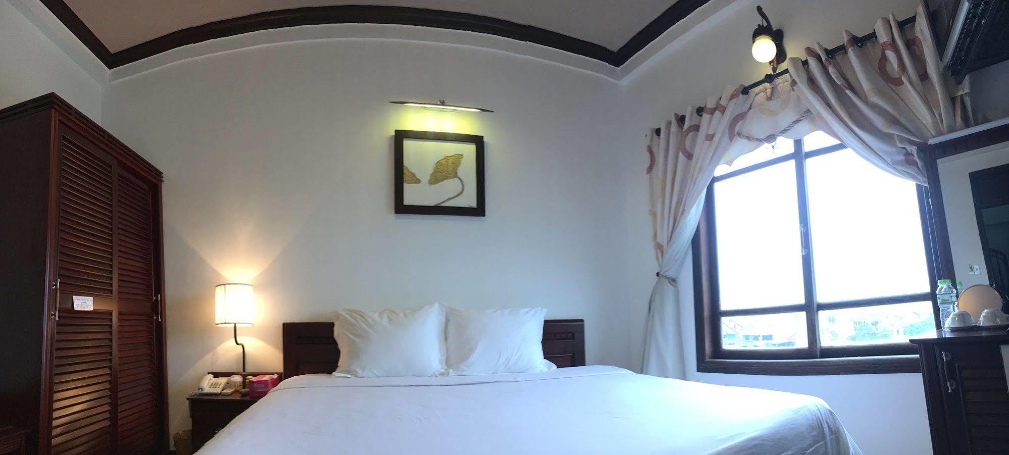 Victory Hotel Hue Exterior foto
